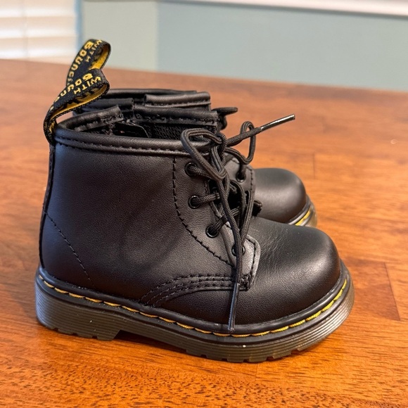 Dr. Martens Other - Dr. Martens Infant 1460 Softy T Leather Lace Up Boots Black Kids Lace-Up Boots 6